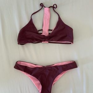Reversible! 🎀 2 Bikinis in one.